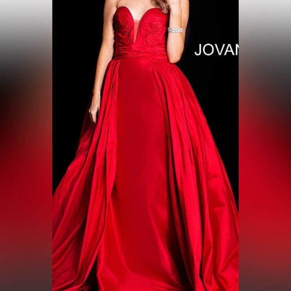 Jovani Dresses & Skirts - Gorgeous Jovani prom. 100% Silk. Color is Red. Size 14.